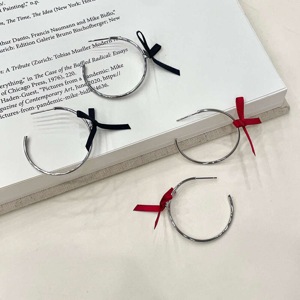 Exaggerated Bowknot Hoop for Women, Unique Design, Simple and Fashionable Sweet Earrings c55