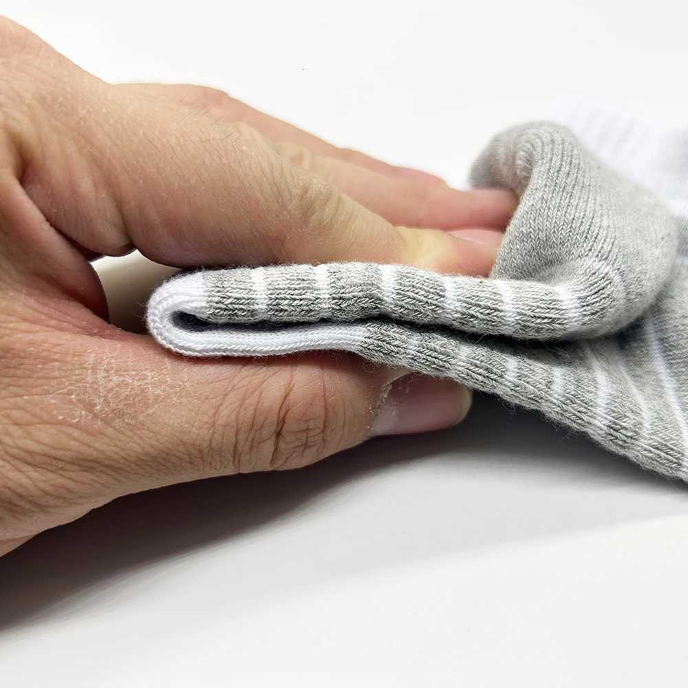 2/4 Pairs Cushioned Cotton Ankle Socks for Men Athletic Running Socks Low Cut Casual Sports Socks Tab Short Socks for Men Women Z250731