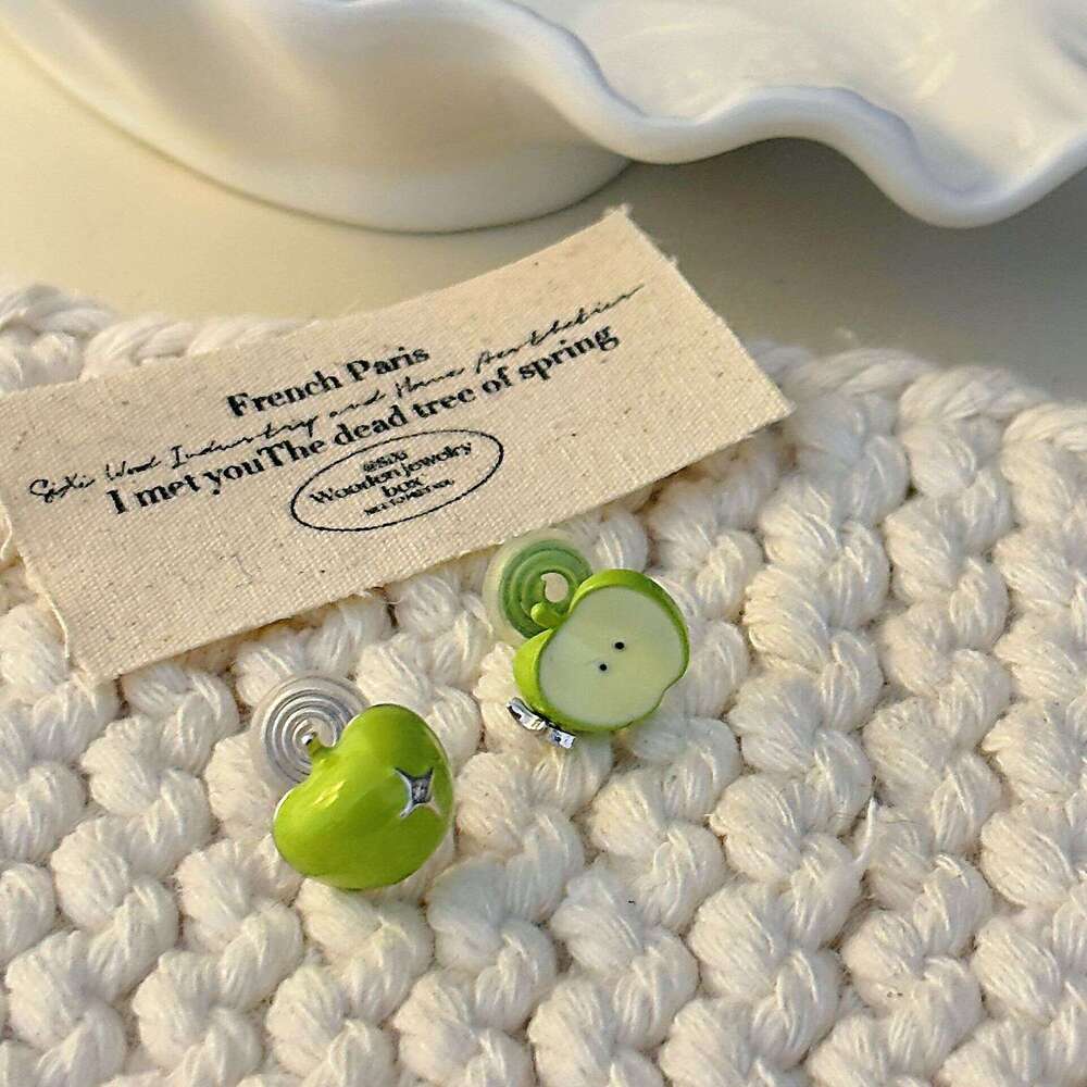 Cute Design Asymmetric Green Apple Earrings Clips Fresh Sweet Niche Trend Commuting Versatile Ear Accessories a4d