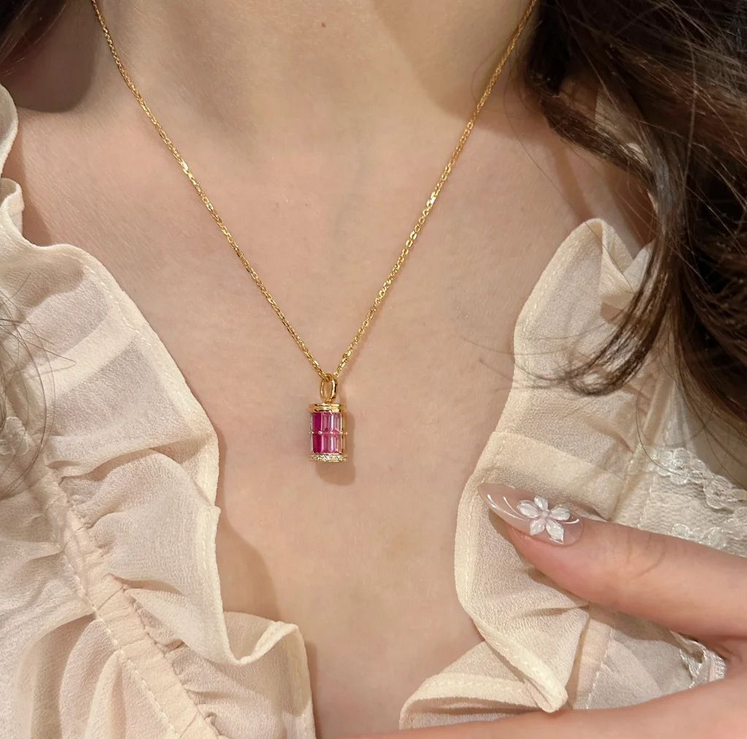 2025 Choucong Ins Top Sell Cylinder Pendant Vintgae Jewelry 18K Gold Fill Princess Cut Colorful 5A Cubic Zircon CZ Diamond Lover Women Elegant Clavicl