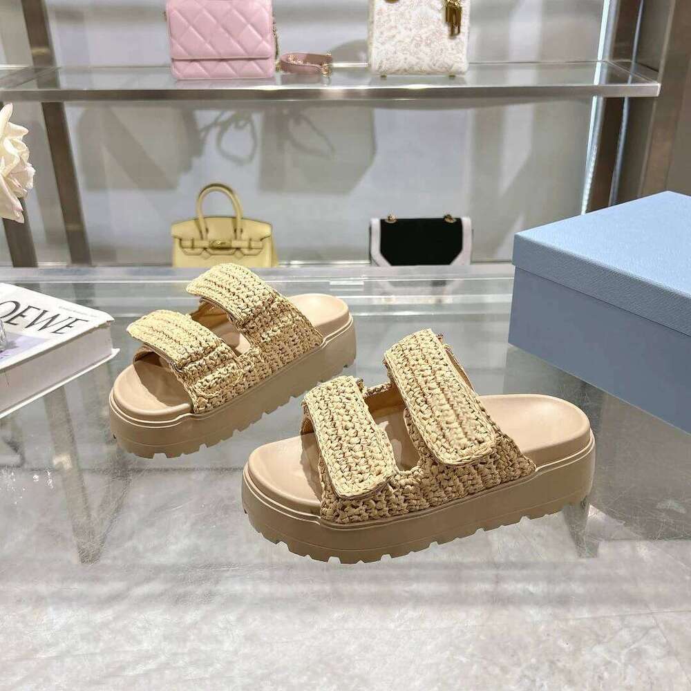 Women Size35-41 Weaving Slippers Flat Platform Summer Slides Leisure Flats Solid Colors Designer Shoes Zapatillas De Mujer d01