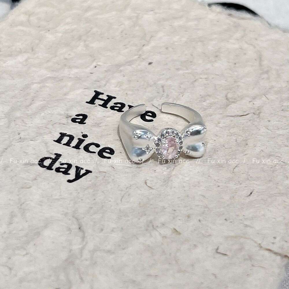 Princess on the Run Micro Pave Zircon Butterfly Open Niche Design High-end Atmosphere Index Finger Ring Jewelry for Women 47e