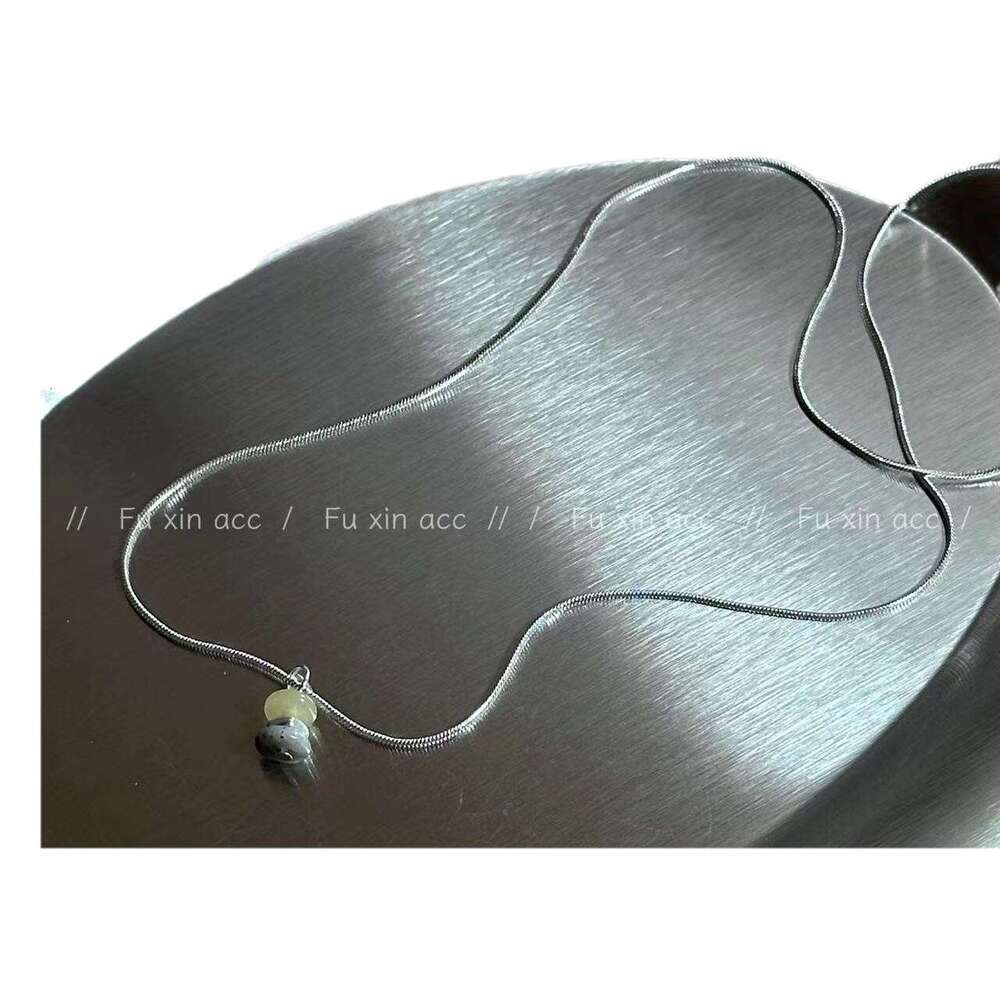 Fuxin New Korean Style Dongling Snake Bone Necklace for Women, Niche Design, High-end Versatile Colorful Jade Collarbone Chain 3de