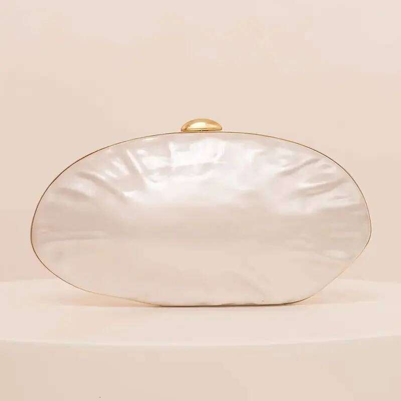 Shell Clutch Bag Acrylic Pearl White Frame Purse Women Wedding Wallet Female Evening Party Cute Ivory Lady Pro Handbag