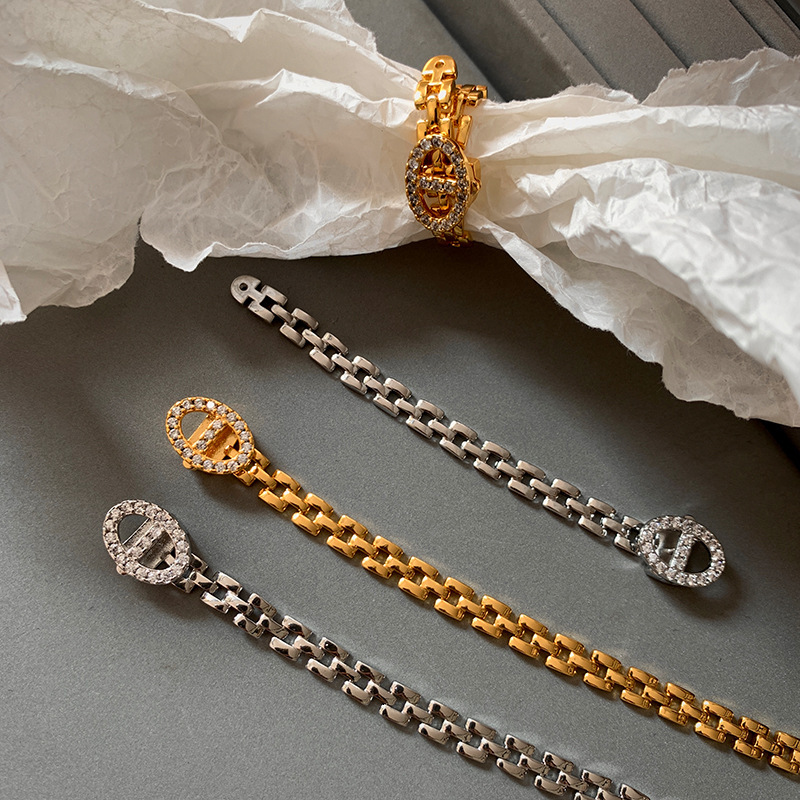 New Style Gold And Silver Full Diamond Designer Madam Bracelet Retro Pig Nose Open Bracelet For Women, Light Luxury Niche Exquisite High-end Jewelry