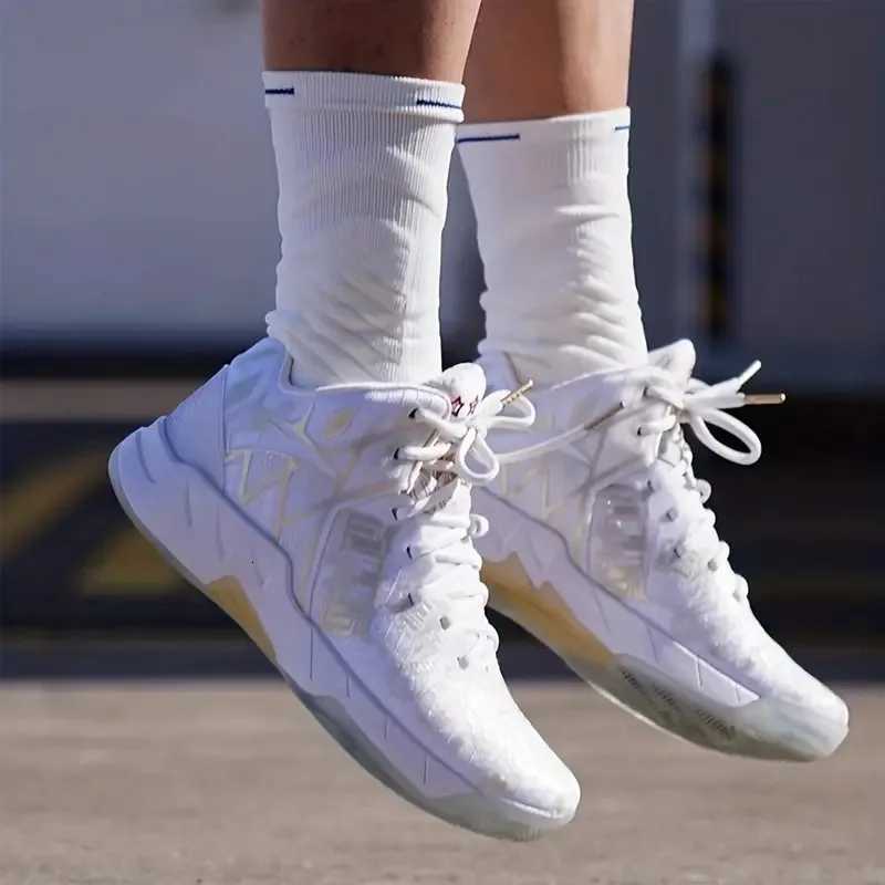 1/3 Pairs Men Outdoor Sports Basketball Socks Comfortable Odor Resistant Slip Resistant Shock-Absorbing They Towel Bottom Socks Z250731