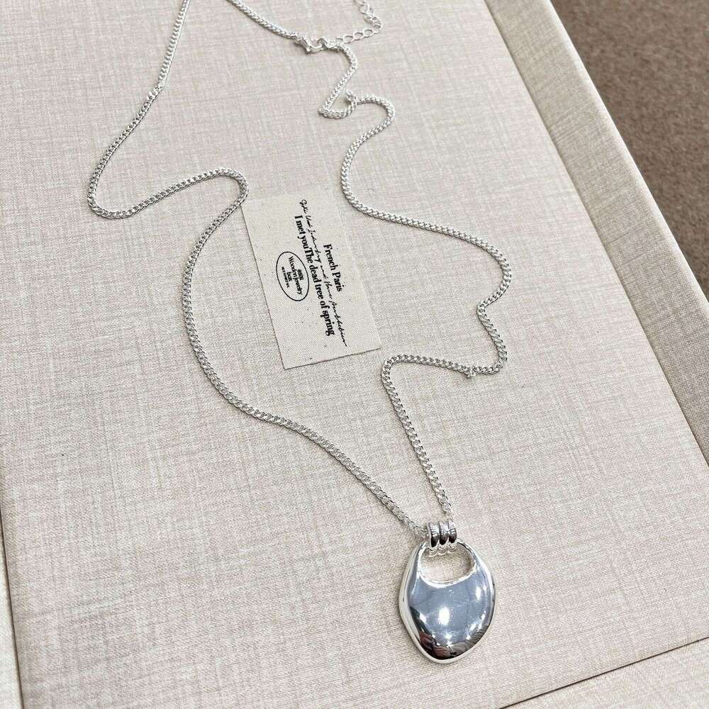 Korean Style Sier Saddle Bag Long Pendant Necklace for Women Autumn Winter Light High-end Sense Hanging Neck Sweater Chain Accessory 52a