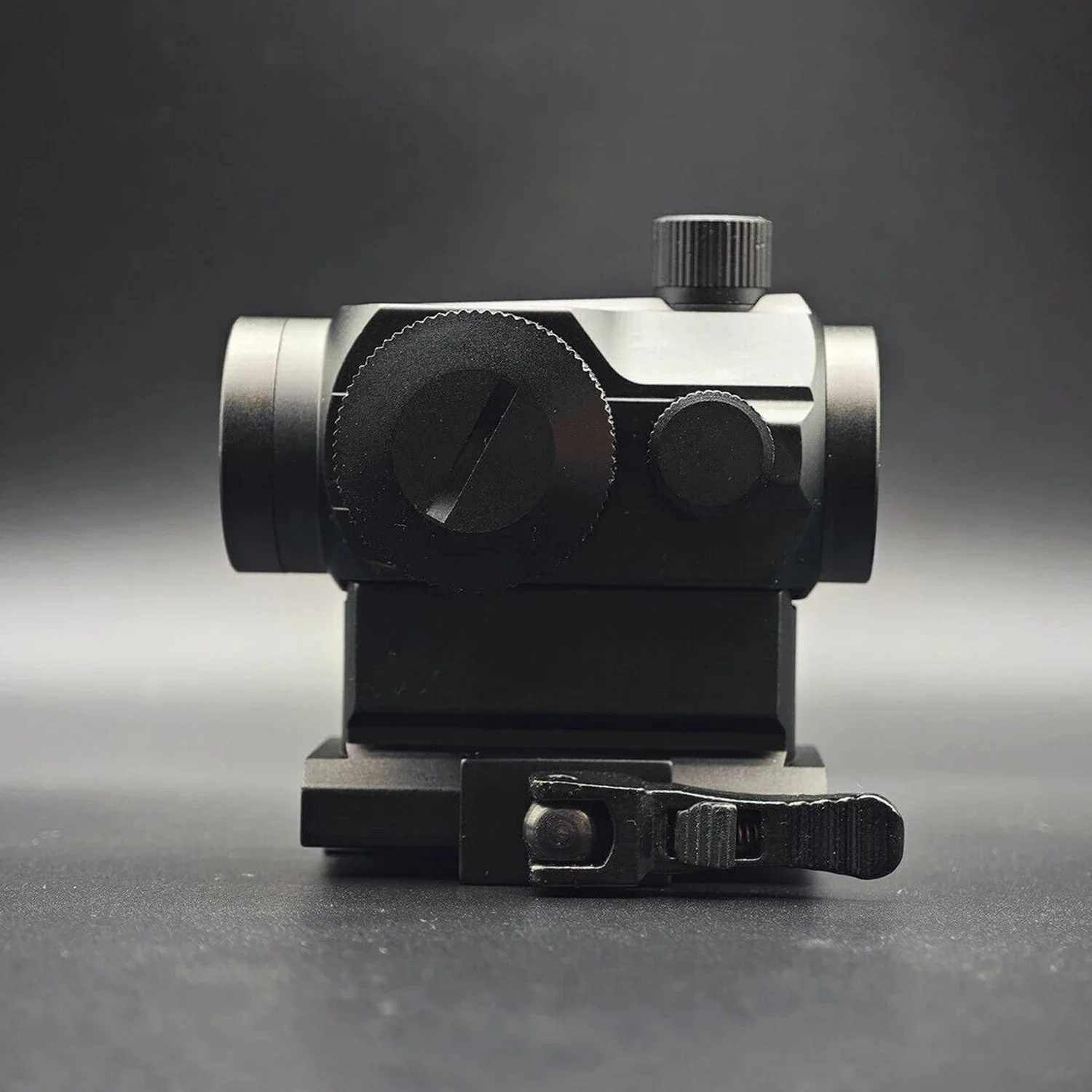 1 High Profile Red Dot Sight with 20mm Rail Mount 11 Brightness Settings adjustable windage/elevation. R250730