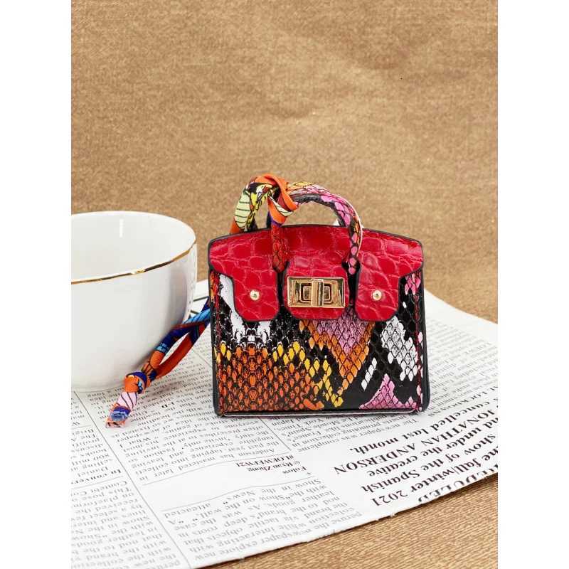 Exquisite New Versatile Snake Patterned House Mini Bag Multifunctional Portable Coin Purse Pendant Headphone Bag Y250731