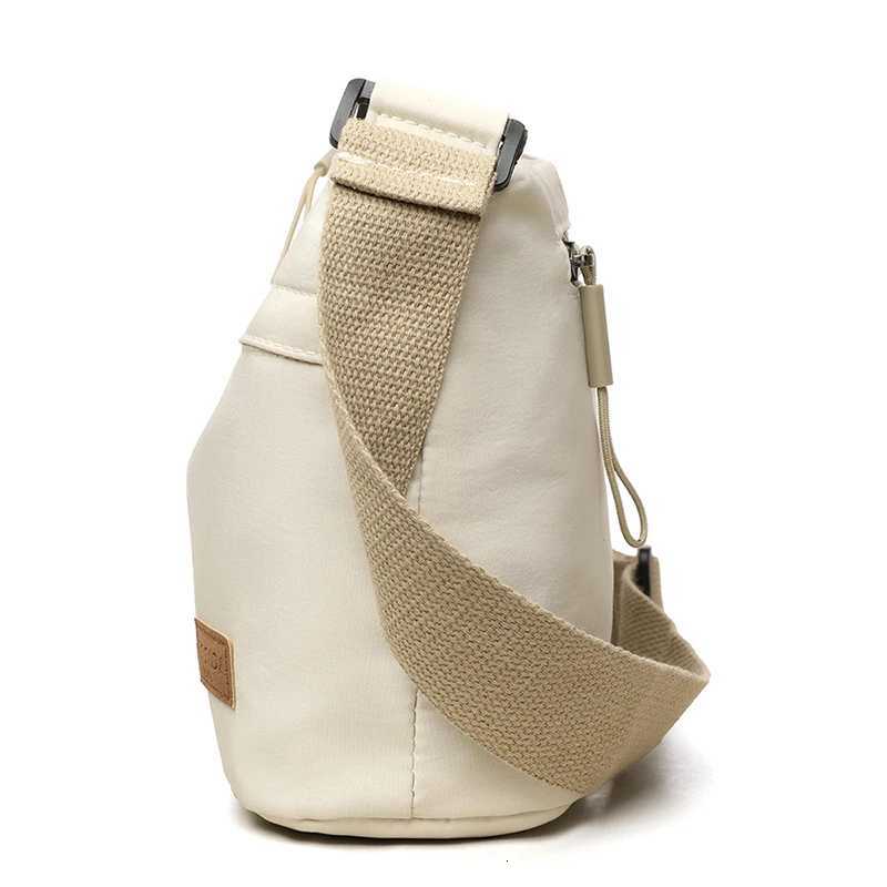 Polyester lightweight multi-layer large-capacity nylon bag for ladies casual water-resistant portable fashionable single-sh Y250730