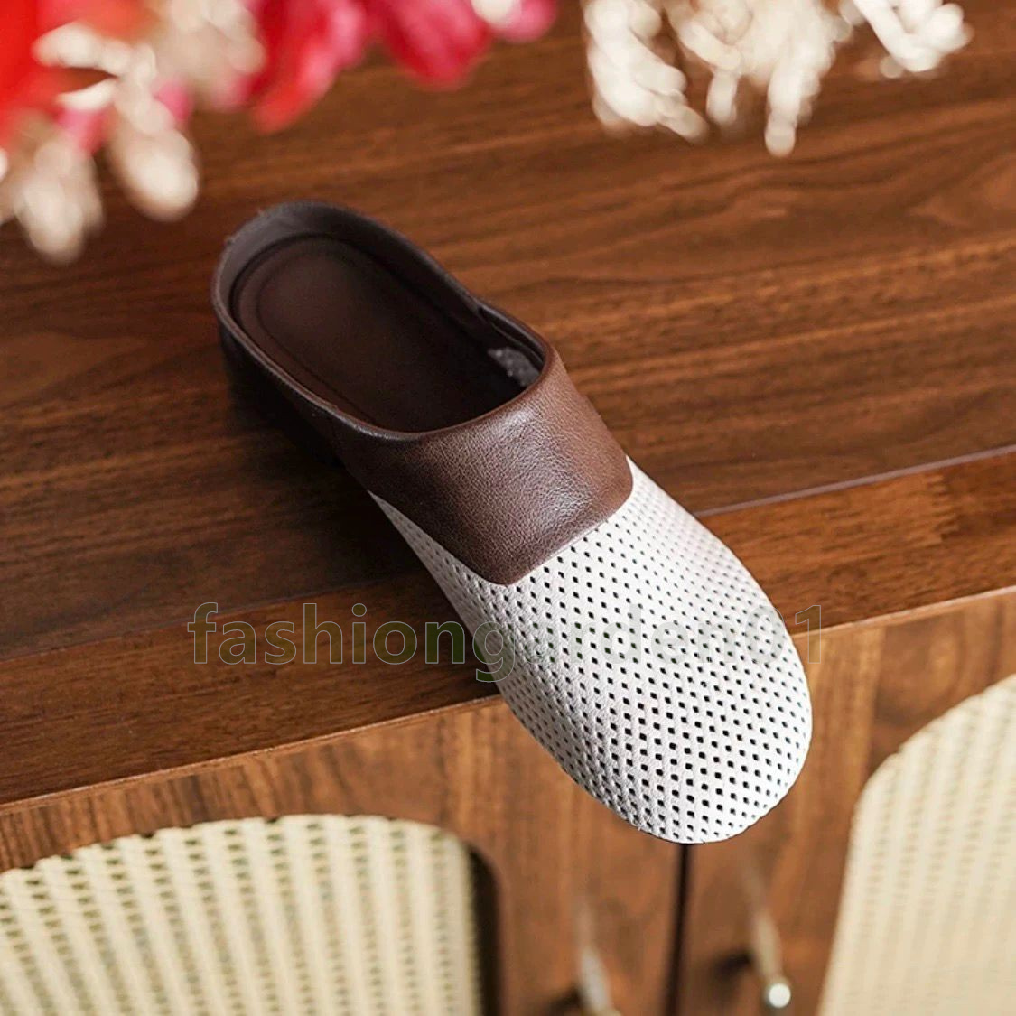 designer slides fashion sandals retro low heels slippers womens breathable hollow out summer sandal round toe casual women shoes