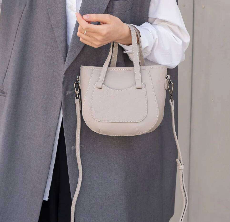 2025 New Fashion Mini Bucket Tote Handbag Women Cowhide Genuine Leather Shopping Slant Travel Vintage Bag 250731