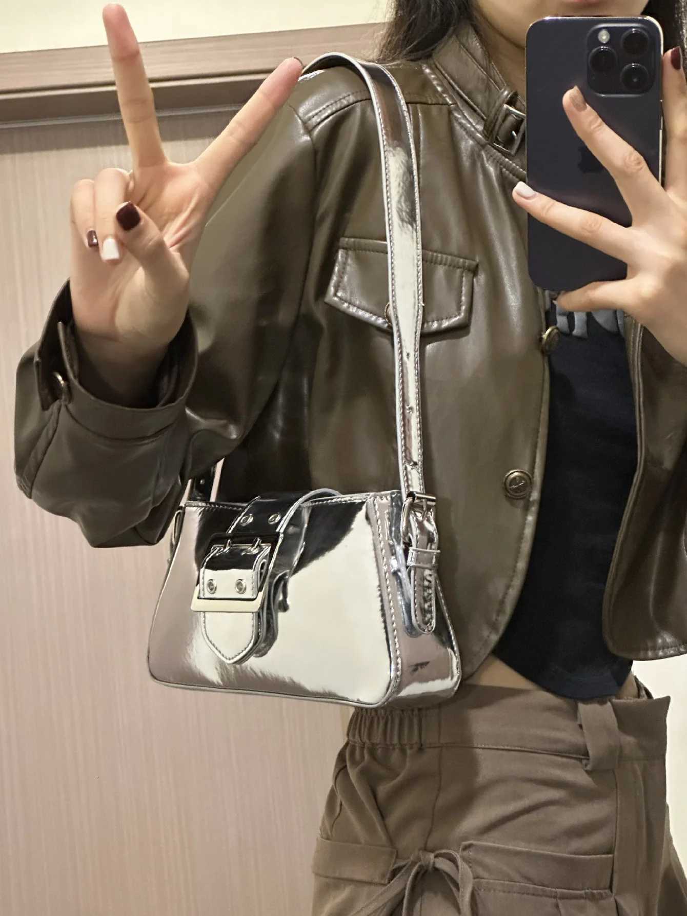 Handheld patent leather siLVer sweet cool spicy style bag 2024 new niche design motorcycle armpit bag for women Y250730
