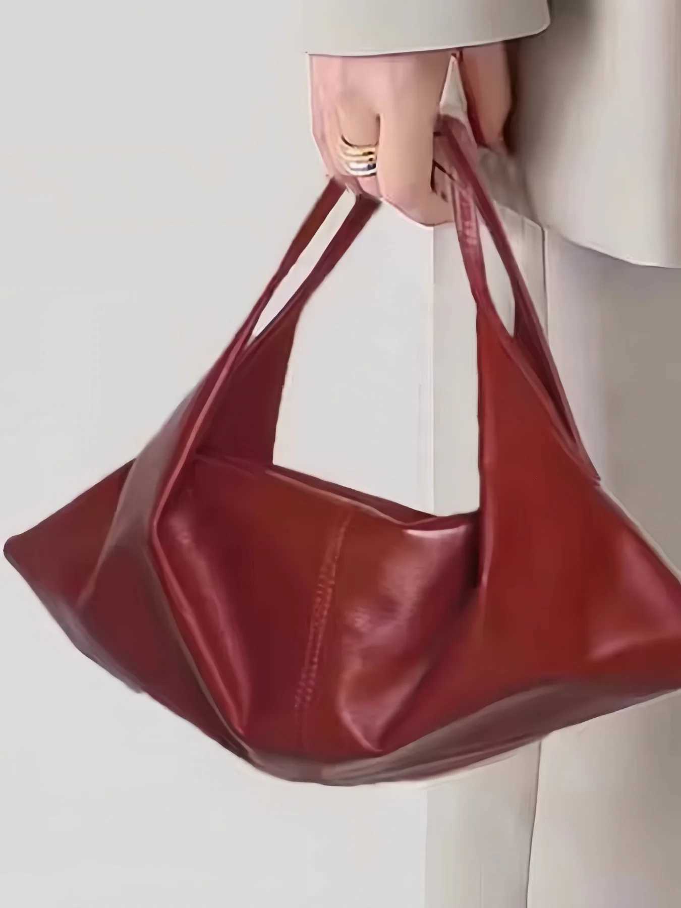 red croissant bag New oil wax soft leather light handbag Crossbody dumpling bag Y250730