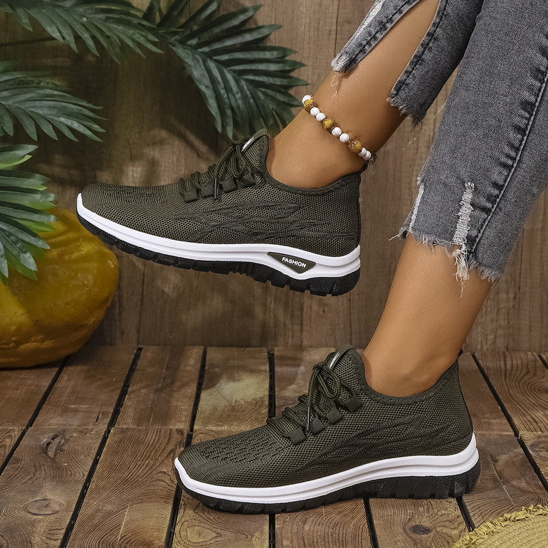 Women's breathable mesh slip-on sports shoes hot-sale products