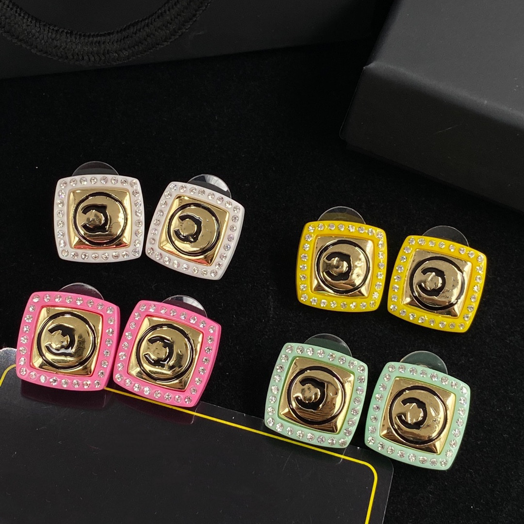 New Pink Charm Earrings Fashion Luxury Pearl Earrings Woman Silver Designer Earring Letter Jewelry Diamond Wedding Jewelry