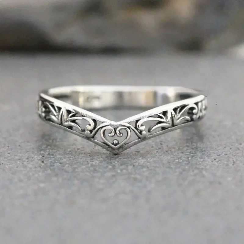 80 Delicate Hollow-out Design Ring Lady Versatile Exquisite Silver Color Finger Jewelry Graceful Low-key Daily Accessories y250730