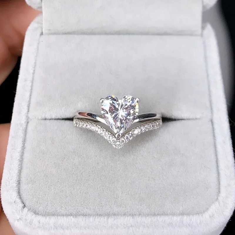 Delicate Silver Color White Zircon Stones Heart Rings for Women Fashion Bridal Engagement Wedding Ring Set Jewelry Gift y250730