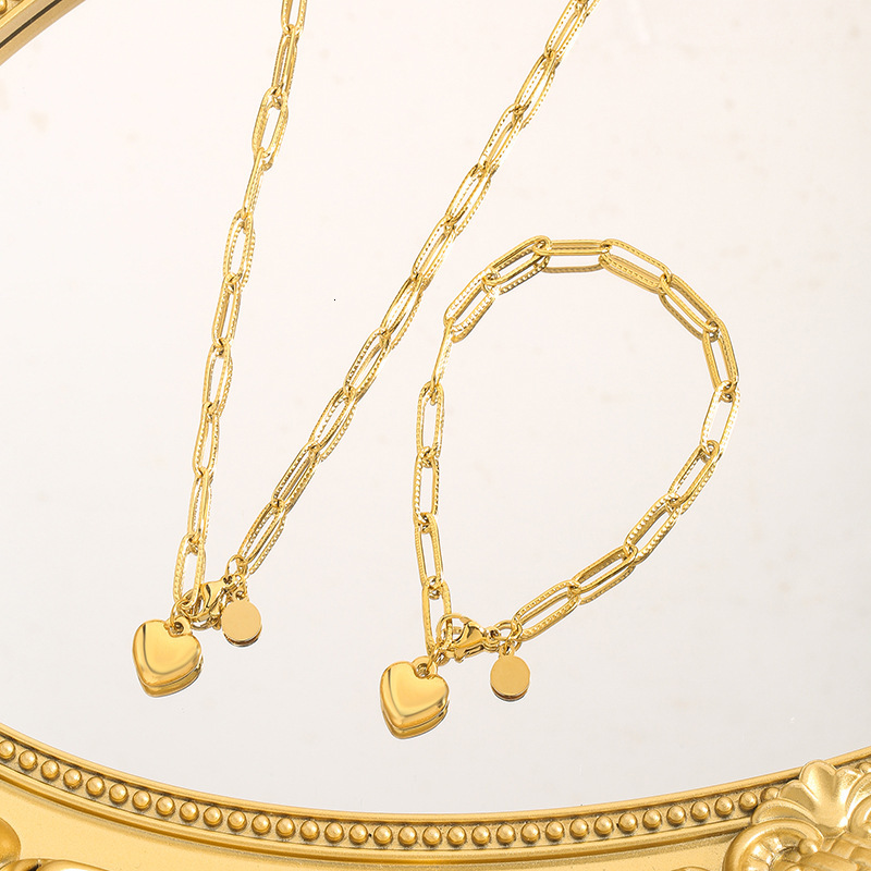 Simple Designer Bracelet Titanium Steel Heart Pendant Necklace Women's Best Friend Madam Jewelry Set Cross-border Foreign Trade Wholesale
