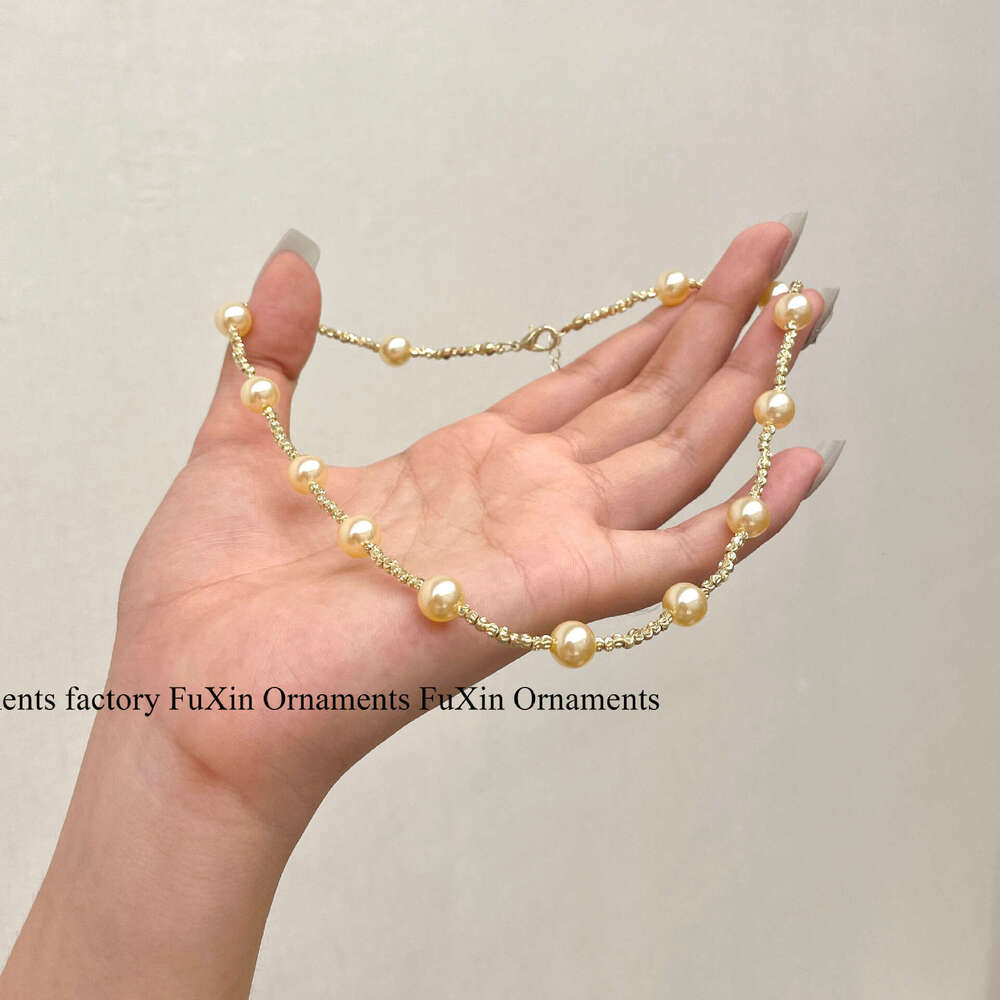 2024 New Light Fashion Niche Shijia Pearl Versatile Necklace High-end Design Collarbone Chain for Women 028