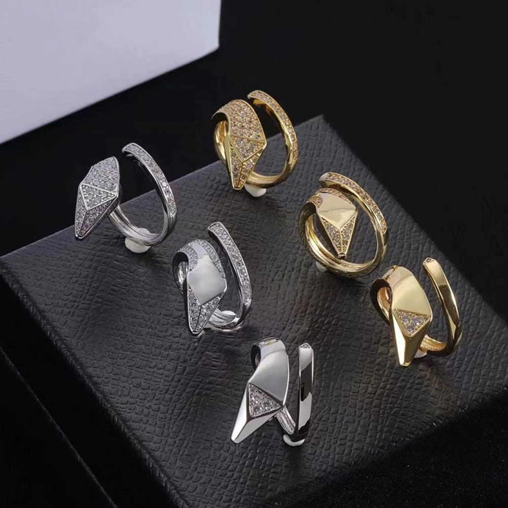 Designer Rings INS Wind Niche Free Simple Ring Snake Design for Women Paved Cubic Zirconia Fashion Personality Versatile High-end Sense Ring 18K Gold 