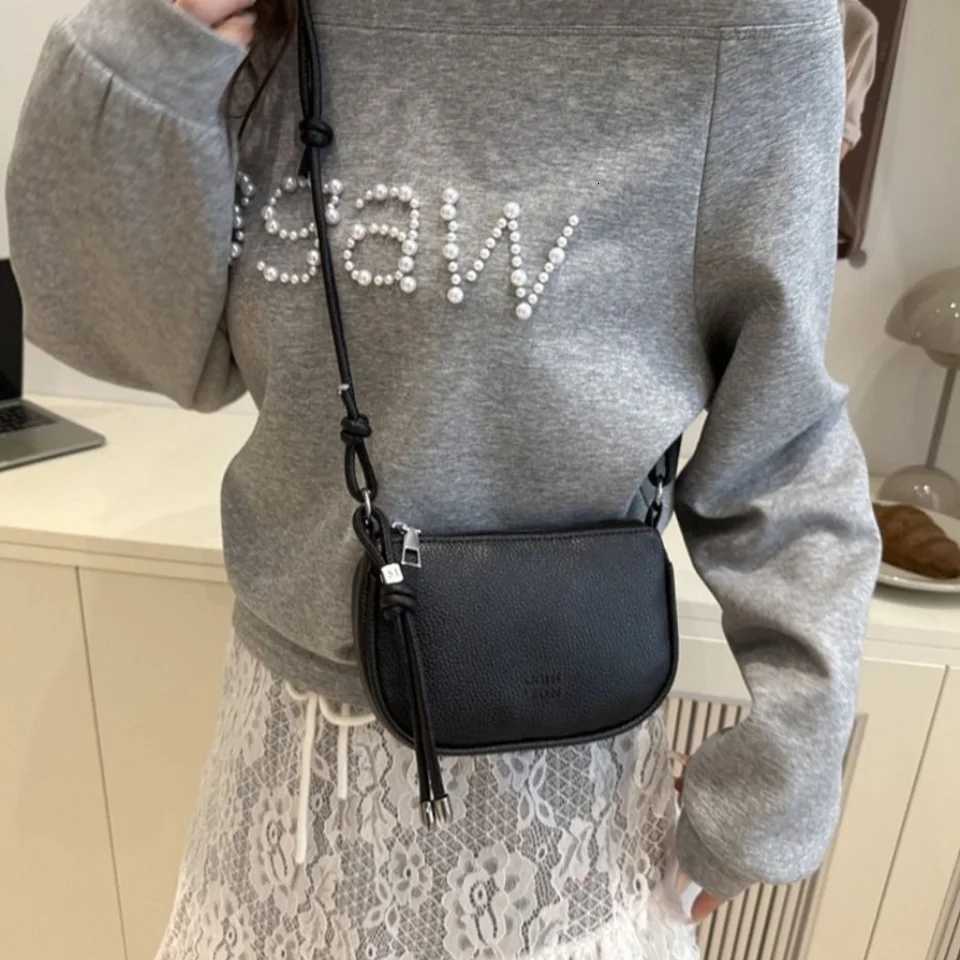 Korean Exquisite Womens Shoulder Bag PU Leather Mini Crossbody Bag Solid Color Small Commuting Bag s Y250730