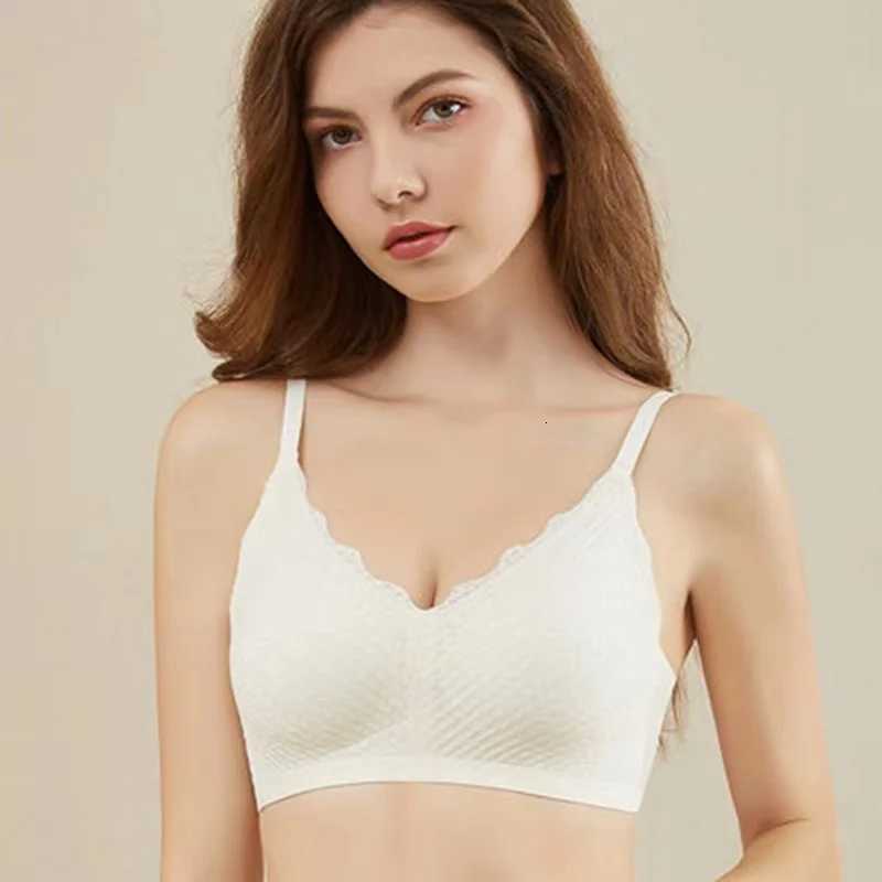 New Top Lace Seamless Womens Underwear Small Chest Gathered Non-slip No Steel Ring Sexy Sling Beautiful Back Bra Thin Section Z250730