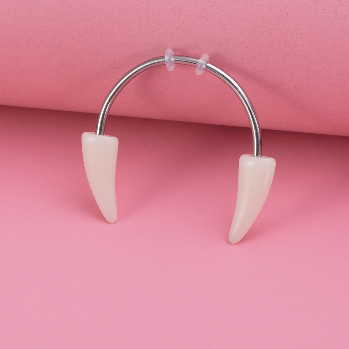 Dracula Fang Lip Ring Resin Stainless Steel Body Piercing Jewelry Ear Bone Ring Wholesale