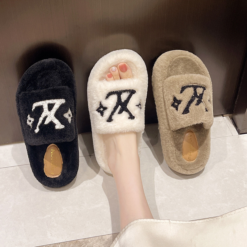 free shipping designer of Retro and comfortable embroidered internet-famous slippers The new style is extremely popular and versatile