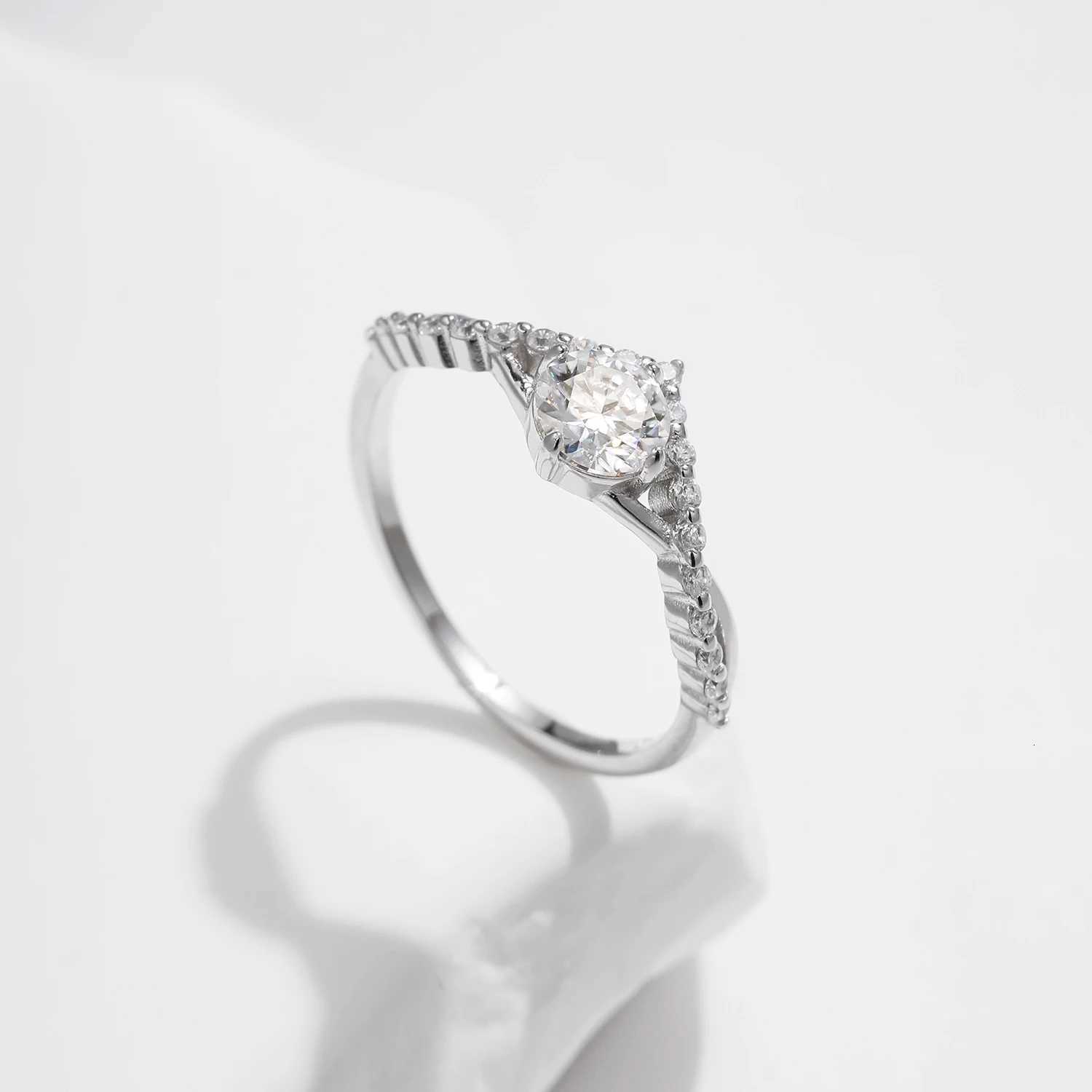 MODIAN Crown D Color Moissanite Ring Delicate Lab Diamond Ring 925 Sterling Silver For Women Wedding Engagement Jewelry y250730
