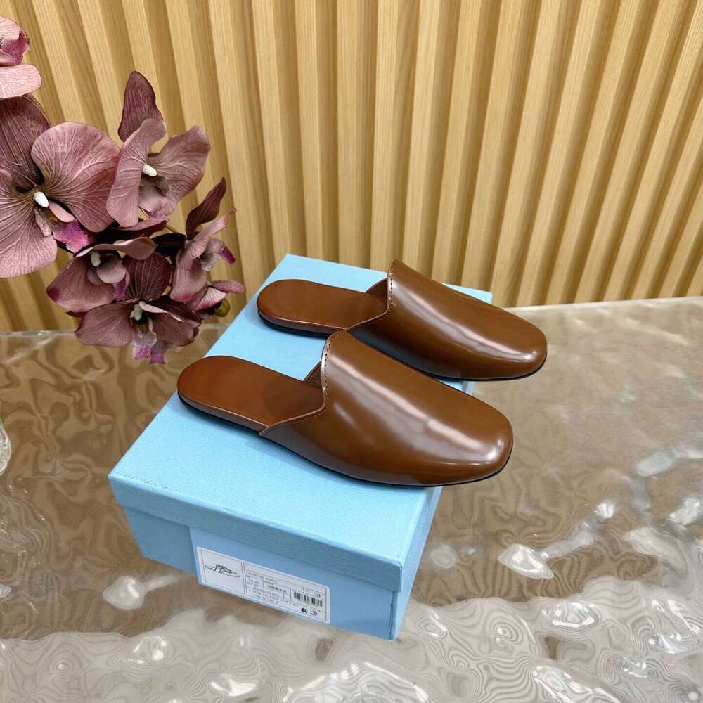 Women Size35-41 Genuine Leather Slippers Round Toes Mules Leisure Flats Solid Colors Designer Shoes Zapatillas De Mujer 790