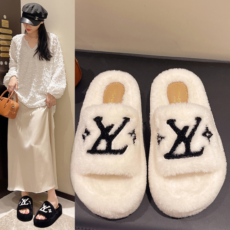 free shipping designer of Retro and comfortable embroidered internet-famous slippers The new style is extremely popular and versatile