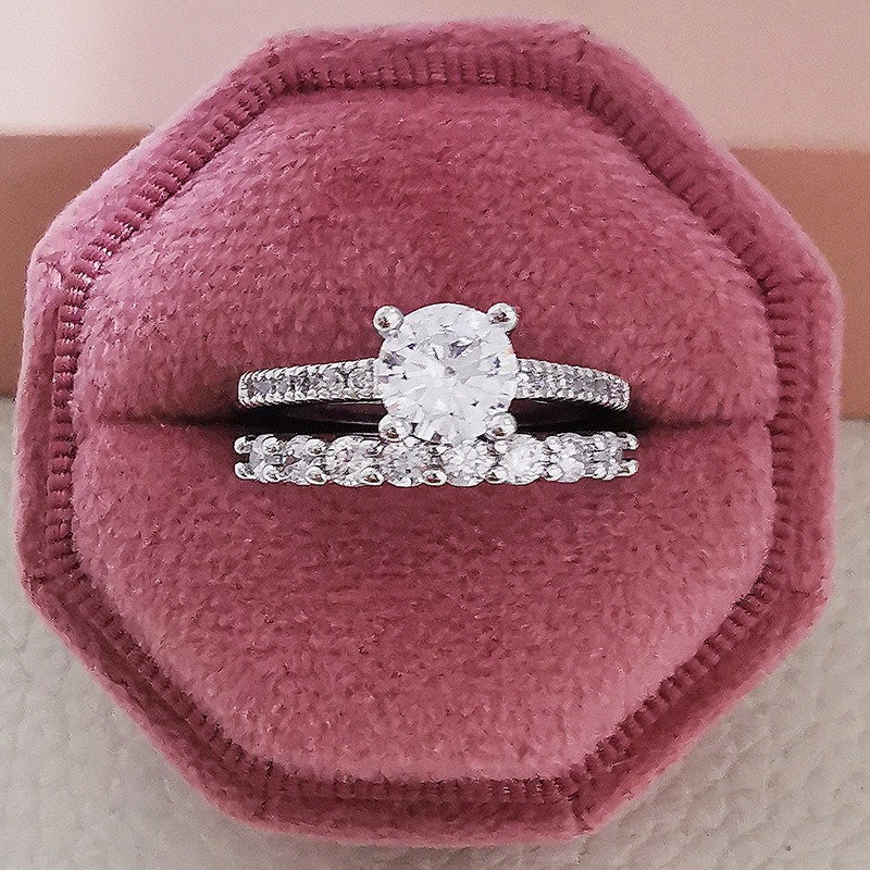 Elegant Luxury Rings with Unique Circular Patterns & Exquisite Craftsmanship