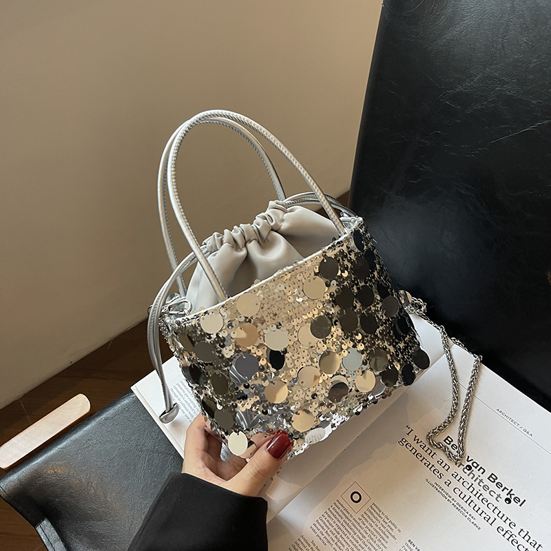 Fashion Personality Sequin Chain Women's 2024 New Trendy Shoulder Simple Fashionable Chic Crossbody Bucket Bag ddmymoon