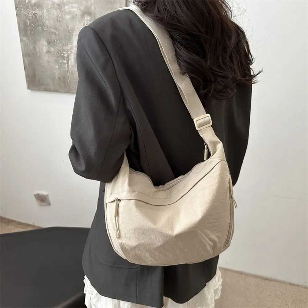 Popular Solid Color Hobos Crossbody Bag High Capacity Casual Shoulder Totes Bag Simple Leightweight Commuting Bag Students Y250730