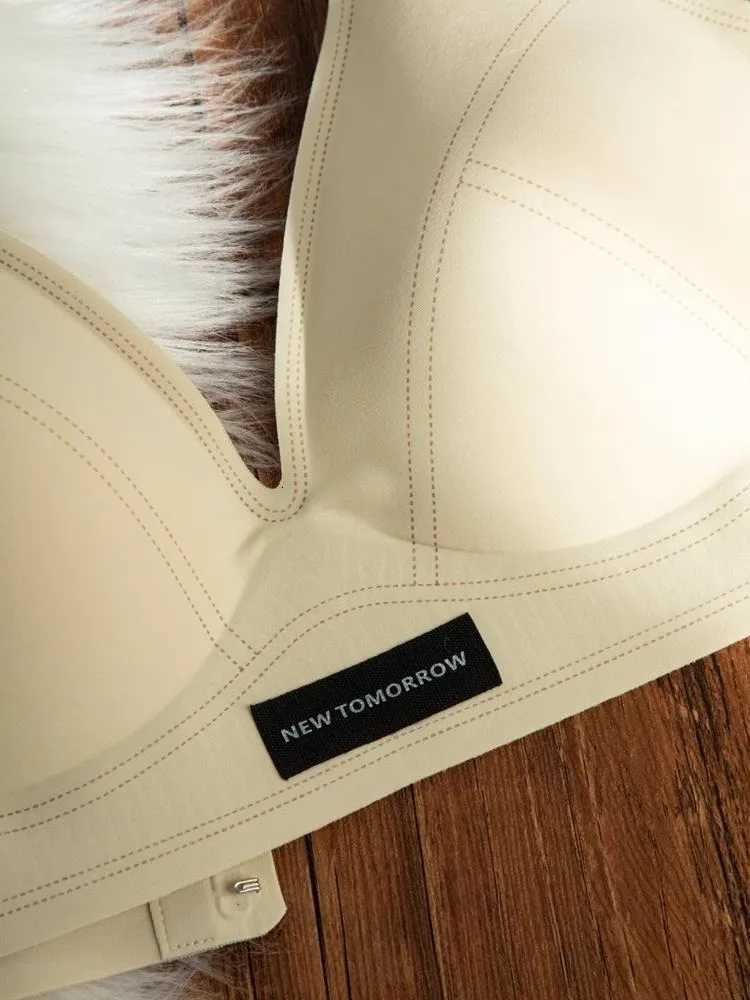 MOYISU Lingerie Womens Summer Traceless Small Bra Pull Together No Underwire Jelly Bar Soft Support Tuck Back Bra Cover Z250730