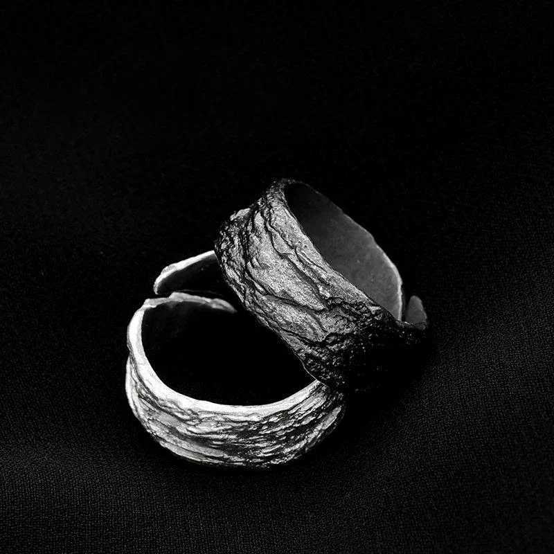 HX New Fault Ring Designer Original Dark Wind Retro Trend Men and Women Couple Engagement Jewelry Accessories y250730