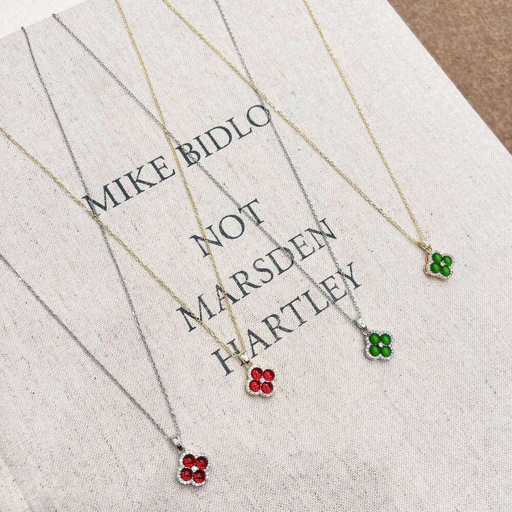 Emerald Lucky Four-Leaf Flower for Women Fashionable High-End Simple Versatile Elegant Luxurious Necklace 0e1