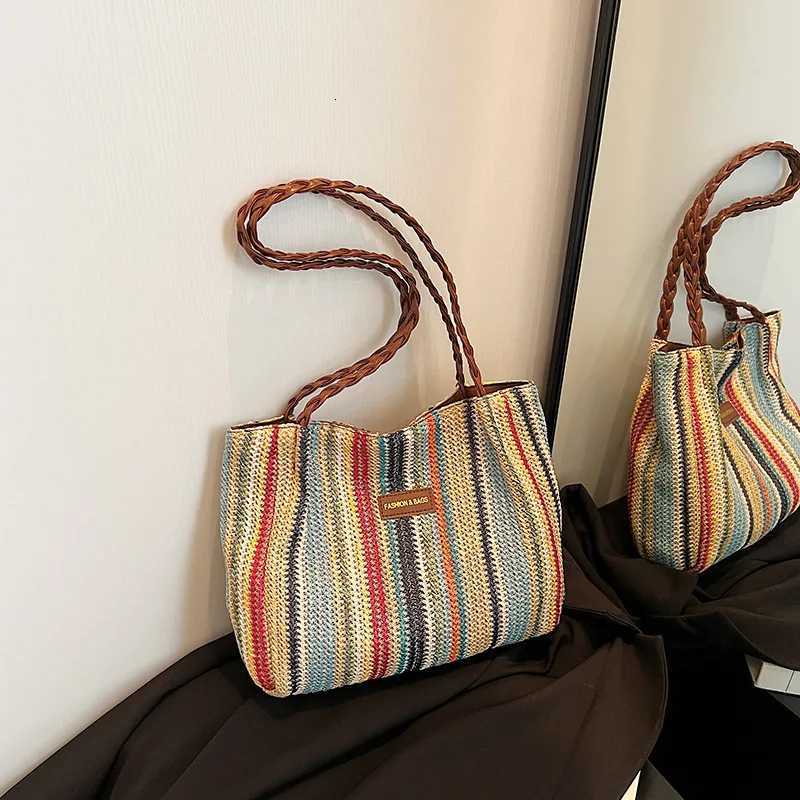 Fashion Trend Spring/Summer Straw Weaving Womens Bag Single Shoulder Tote Bag Large Capacity Commuter Bag for Women G250729