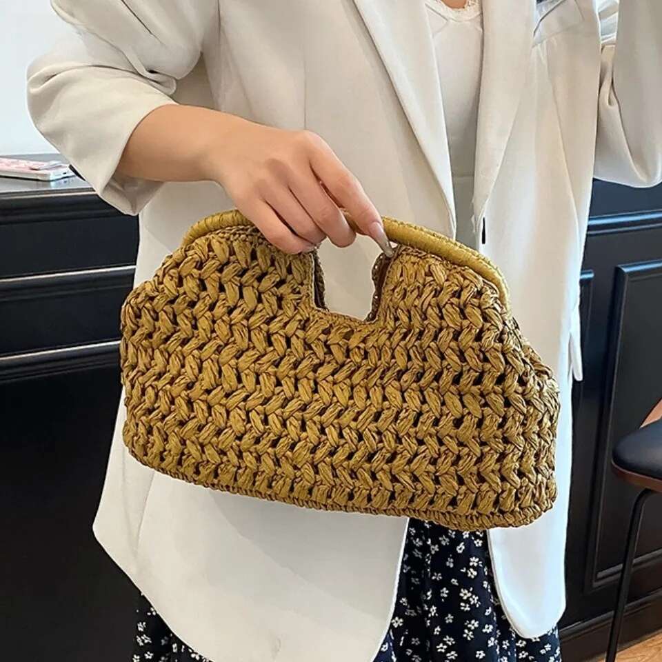 Designer Luxury Summer Clutch Beach Light Brand New High End Seaside Vacation Travel Clouds Straw Woven Women Simple Clip Bag