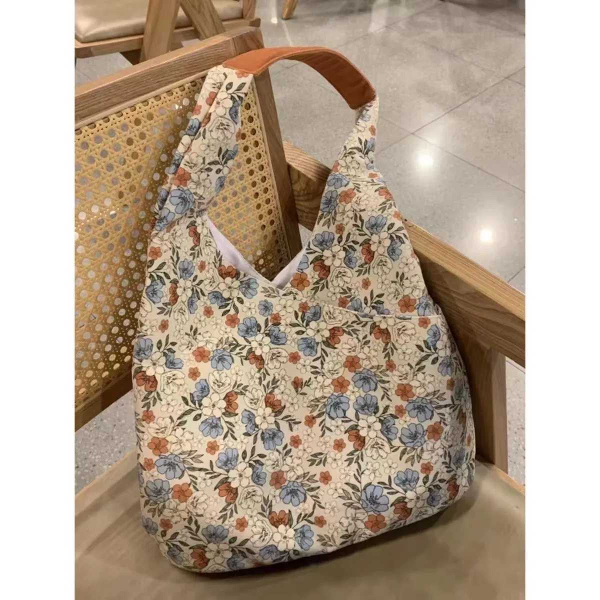 Floral Fashion Women Shoulder Vest Bags Large Capacity Versatile Ladies Handbags Casual Commuter Female Underarm Tote Y250730