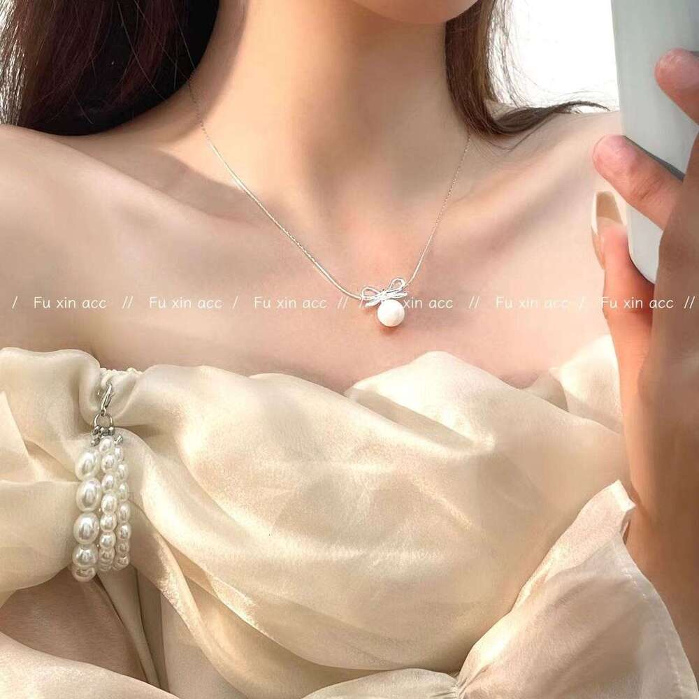Cool Summer Pearl Bow Necklace for Women French Style High-end Clavicle Chain Light Niche Versatile Durable Jewelry cf6