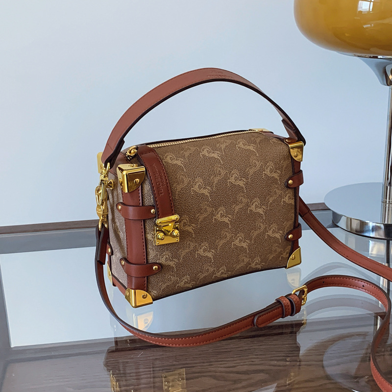 Senior sense bag women's new style ladies all match temperament box bag fashion shoulder crossbody bag