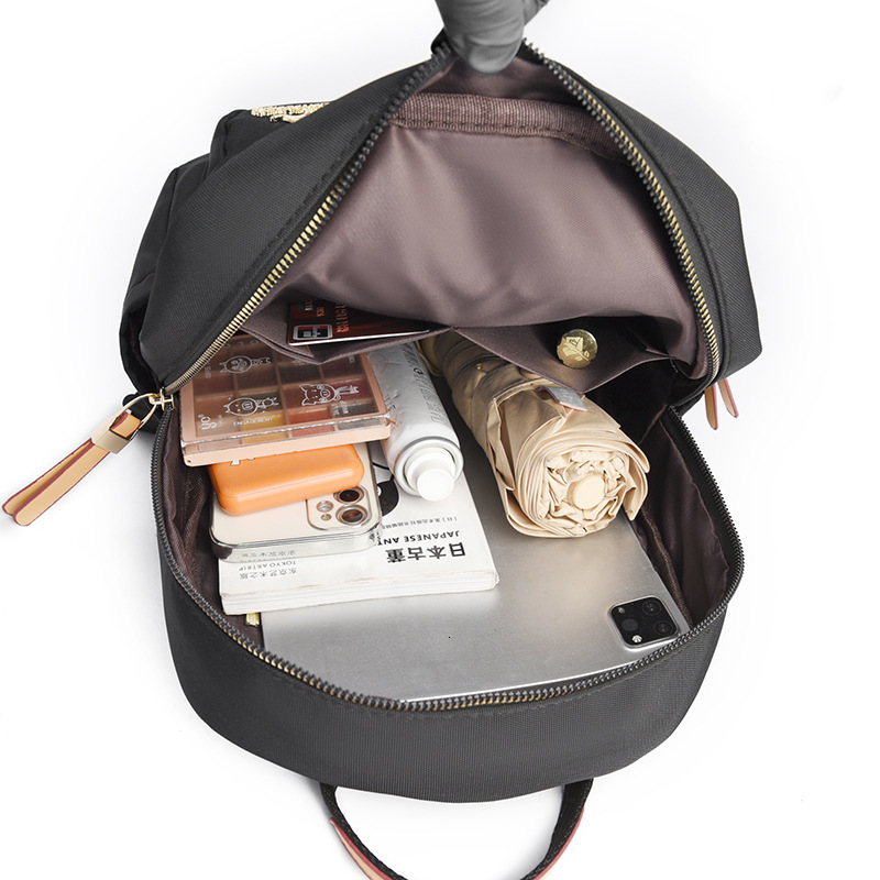 2025 Summer New Women's Backpack Women's New Fashion Nylon Leisure Travel Laptop Backpack New Designer Luxury Bag Summer New Solid Color Des