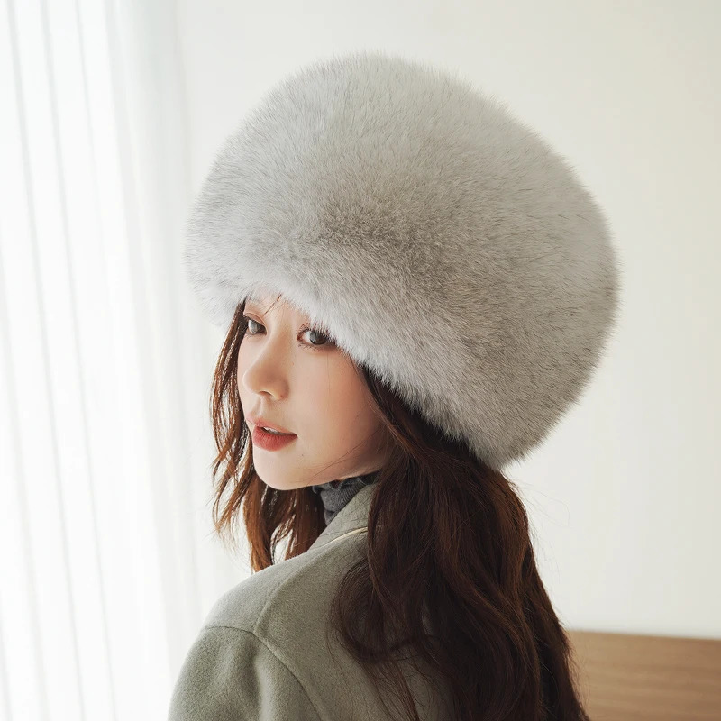 Natural Fox Fur Beanies for Women Winter Warm Fluffy Russia Style Female Round Cap Fashion Fur Hats 250724