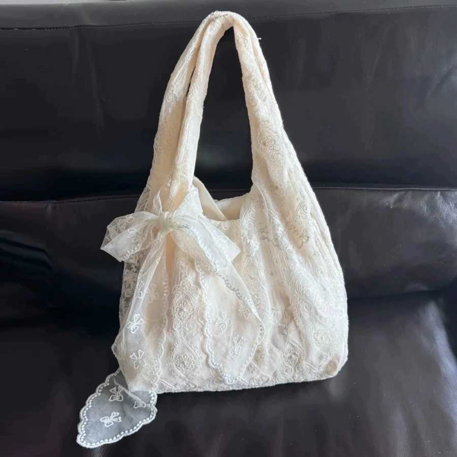 Lace Flowers women Shoulder bags Straw Crossbody Bags for Women Summer Ladies Trend Sweet Handbags big totes Armpit bag Y250730
