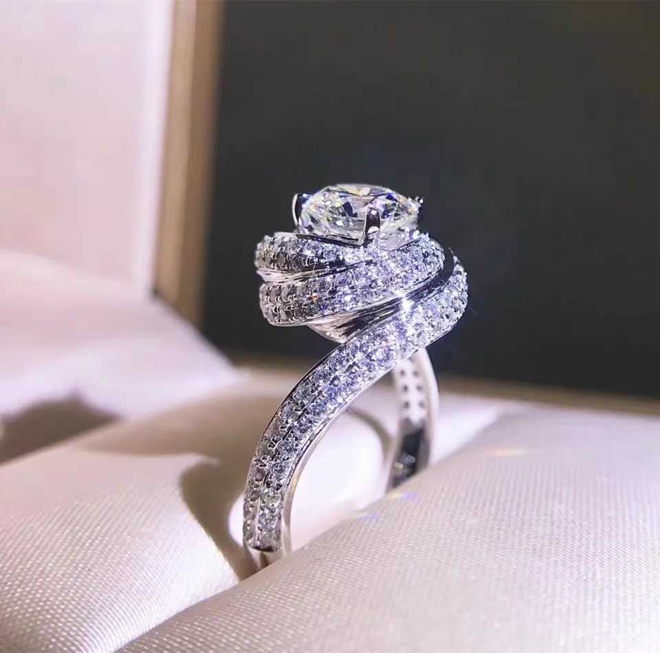 Fashion Anniversary Ring 925 Sterling Silver Moissanite Engagement Wedding Band Rings for Women Men Finger Party Jewelry y250730