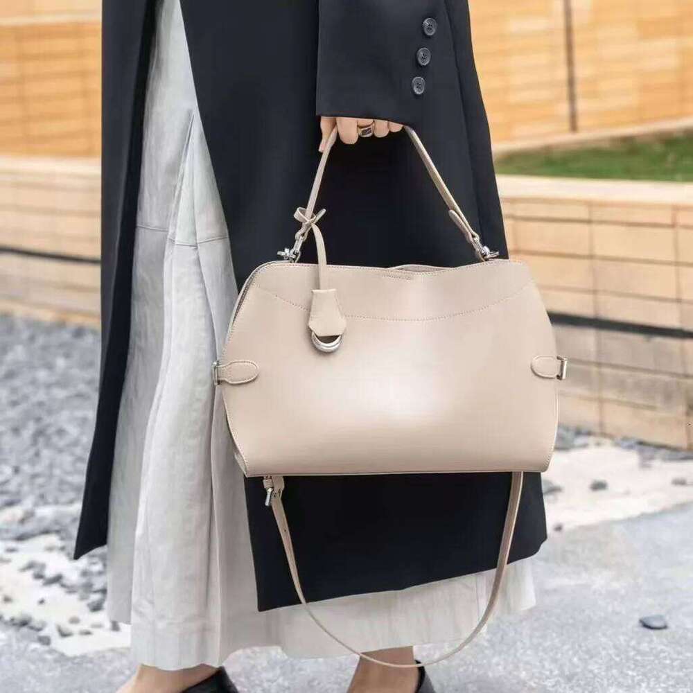 Genuine leather Tote 2025 new belt buckle design large capacity cowhide one-shoulder crossbody bag fashion ladies handbag