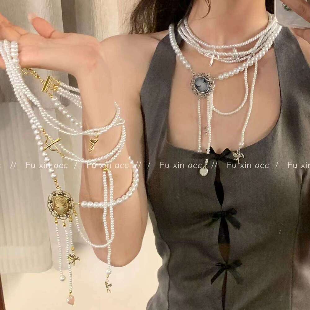 Angel Queen Multi-layer Pearl Tassel Necklace for Women Sweet Cool Light Sweater Chain Niche Design Choker 931