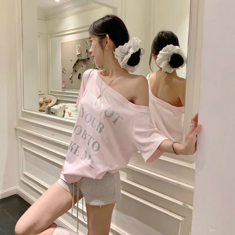 2025 summer new Korean style stunning pink off shoulder women's niche style fashion designer short sleeved designer T-shirt women's T-shirt